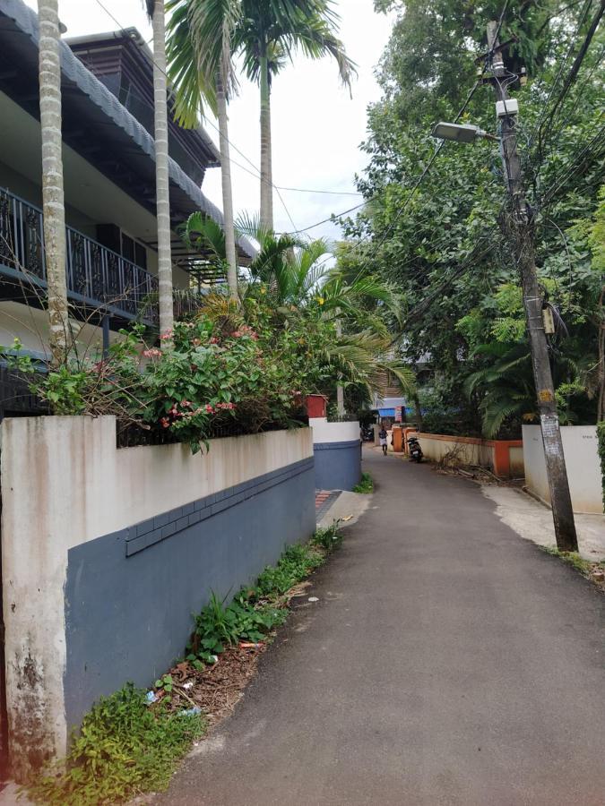 Paradise Inn Guest House Alappuzha Buitenkant foto
