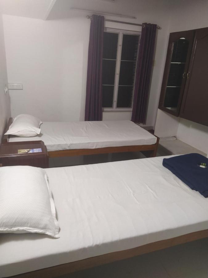 Paradise Inn Guest House Alappuzha Buitenkant foto