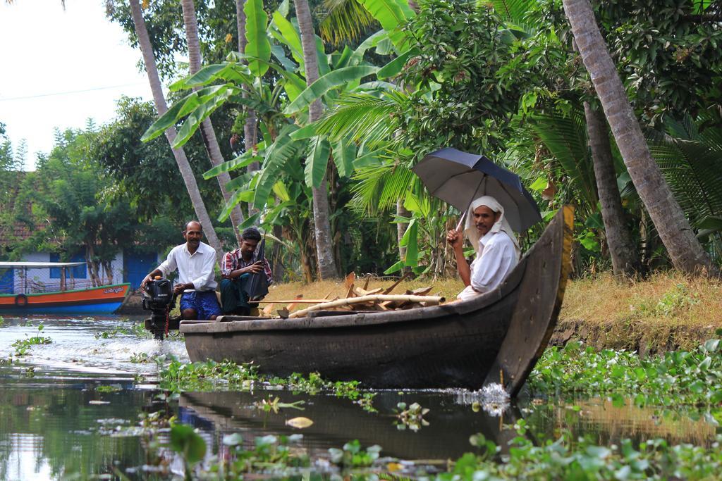 Paradise Inn Guest House Alappuzha Buitenkant foto